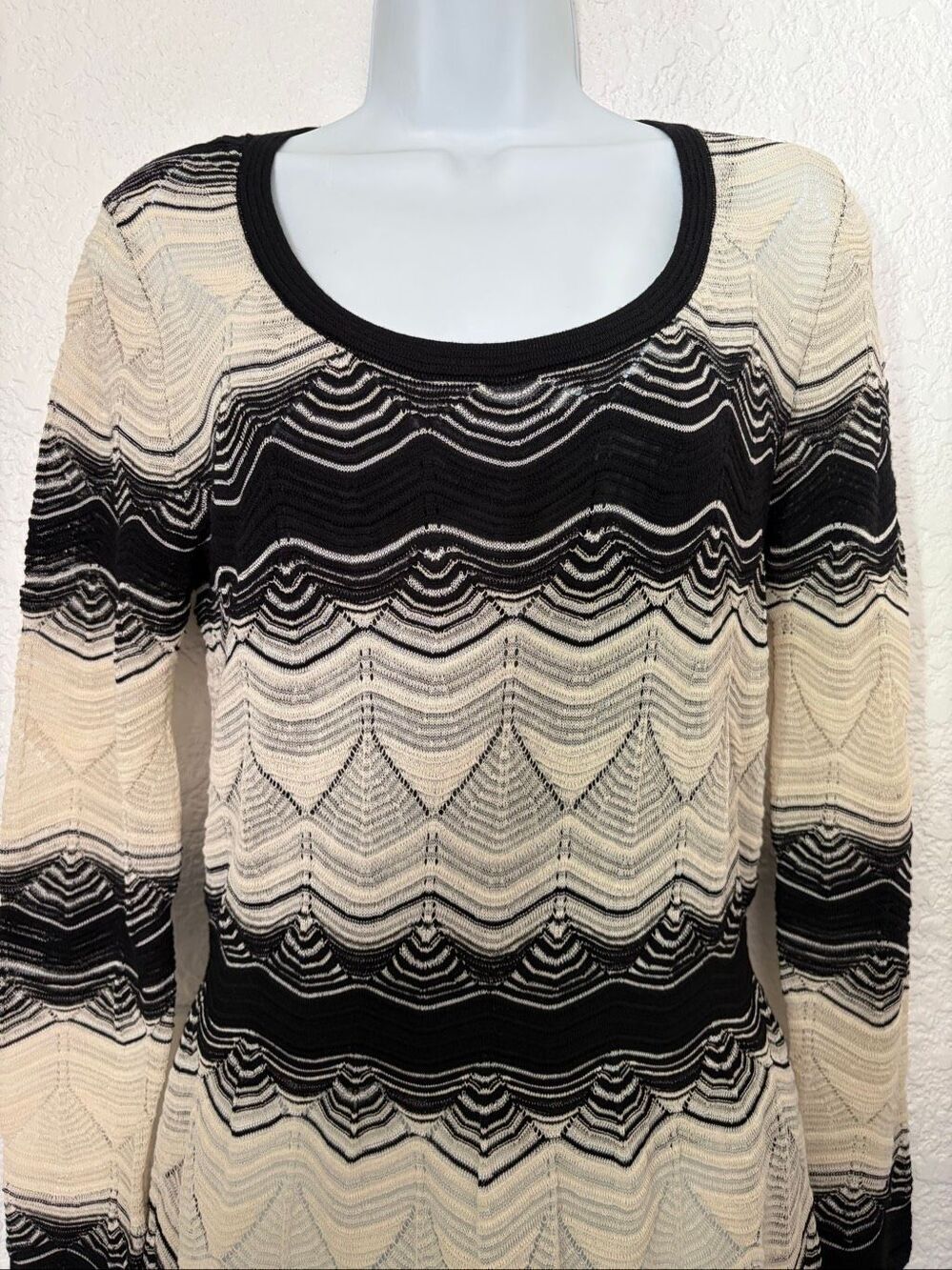 M Missoni Black Cream Signature Wave Knit Long Sleeve Sweater Dress IT 44 - Picture 6 of 12